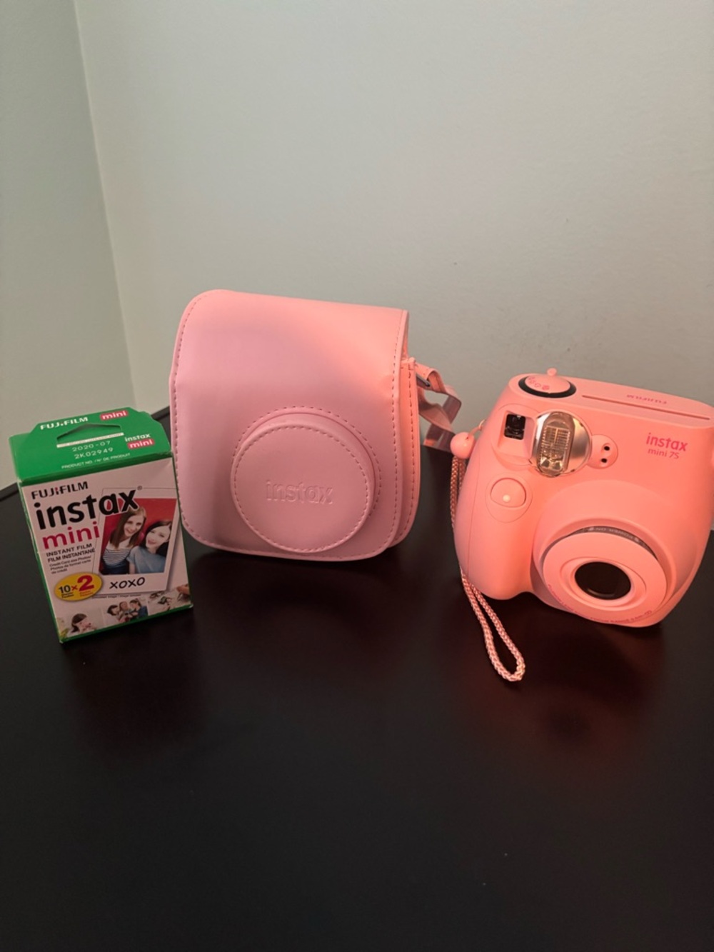 Fujifilm Instax Mini 7 Instant Camera with case n films